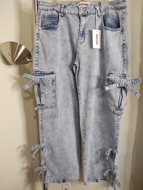 Disclosure Light Wash Cargo Jeans with Side Bow Details 20W